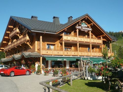 Hotel Restaurant 